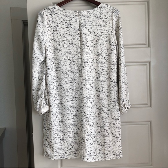 Lila Rose Black and White Shift Dress - Picture 4 of 5